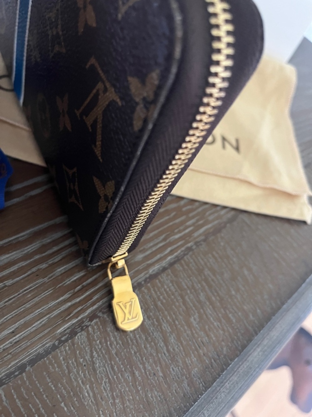 Louis Vuitton Zippy Monogram Organizer Wallet - Picture 12 of 12